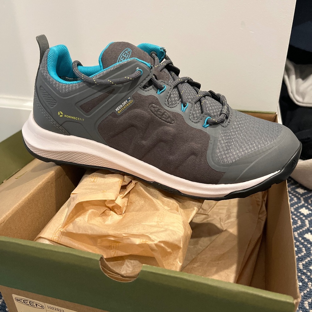 Keen waterproof sneakers New in Box